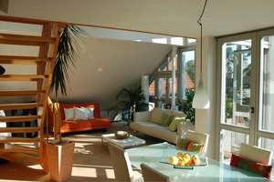 Sonnige Dachgaleriewohnung mit Terrasse