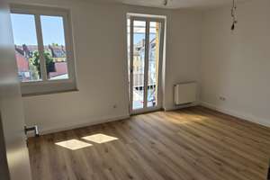 Neu renovierte DG-Wohnung mit Einbauküche – Peter-Henlein-Str. 32, 90443 Steinbühl, Nürnberg – Vorschaubild 8