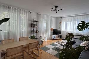 FRANKFURT CITY ! DIREKT AM RÖMER ! 2- Zimmer I Küchenzeile I Renoviert I Parkett I Aufzug – 60311 Altstadt, Frankfurt am Main – Vorschaubild 2