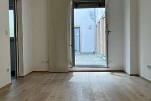 Moderne citynahe EG-Wohnung mit 2 Terrassen, EBK, TG-Platz und separatem Eingang, max.  2 Personen – Siegfriedstrasse 25-27, 86152 Stadtjägerviertel, Augsburg – Vorschaubild 5