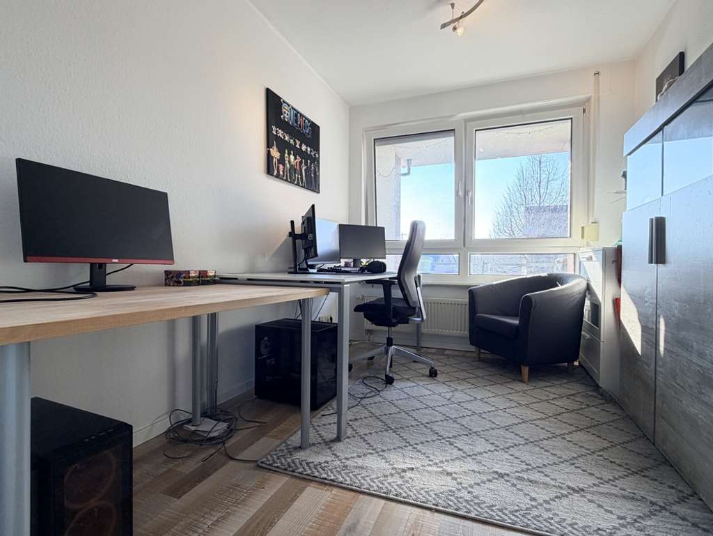 Immobilie in Lehrte - Helle und moderne 3 -Zimmer Wohnung mit Sonnenbalkon in ruhiger Lage inkl. Garage! - Bild 4