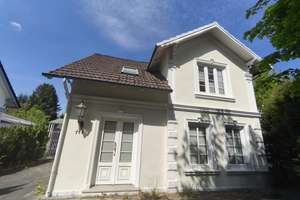 Charmantes Altbau-Einfamilienhaus auf ca. 1.015 m² Grundstück mit viel Entwicklungspotenzial