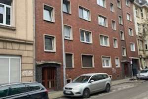 Helle 3 Zimmer Wohnung mit Balkon & Abstellkammer