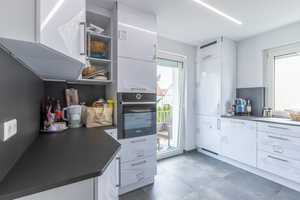 Vollständig renovierte Wohnung mit zweieinhalb Zimmern sowie Balkon und Einbauküche in Stuttgart – Stuttgart – Vorschaubild 5