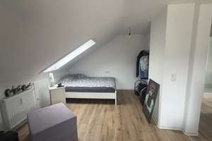 Schöne helle offene 1 -Zimmer Dachgeschosswohnung  – Die vollständige Adresse der Immobilie erhältst du vom Anbieter., 70563 Dürrlewang, Stuttgart – Vorschaubild 2