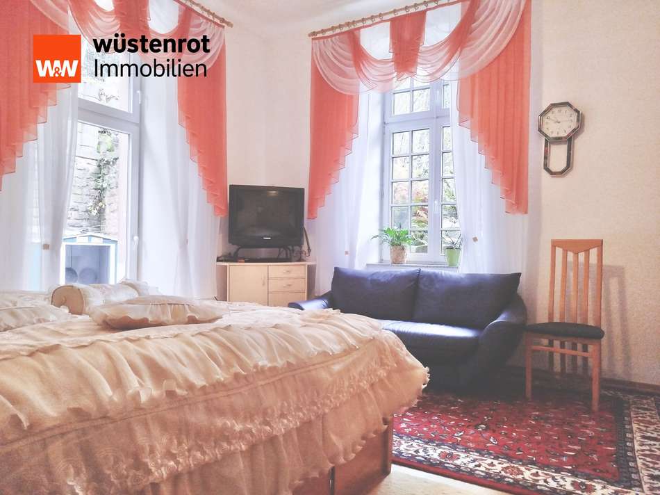 Schlafzimmer (EG)
