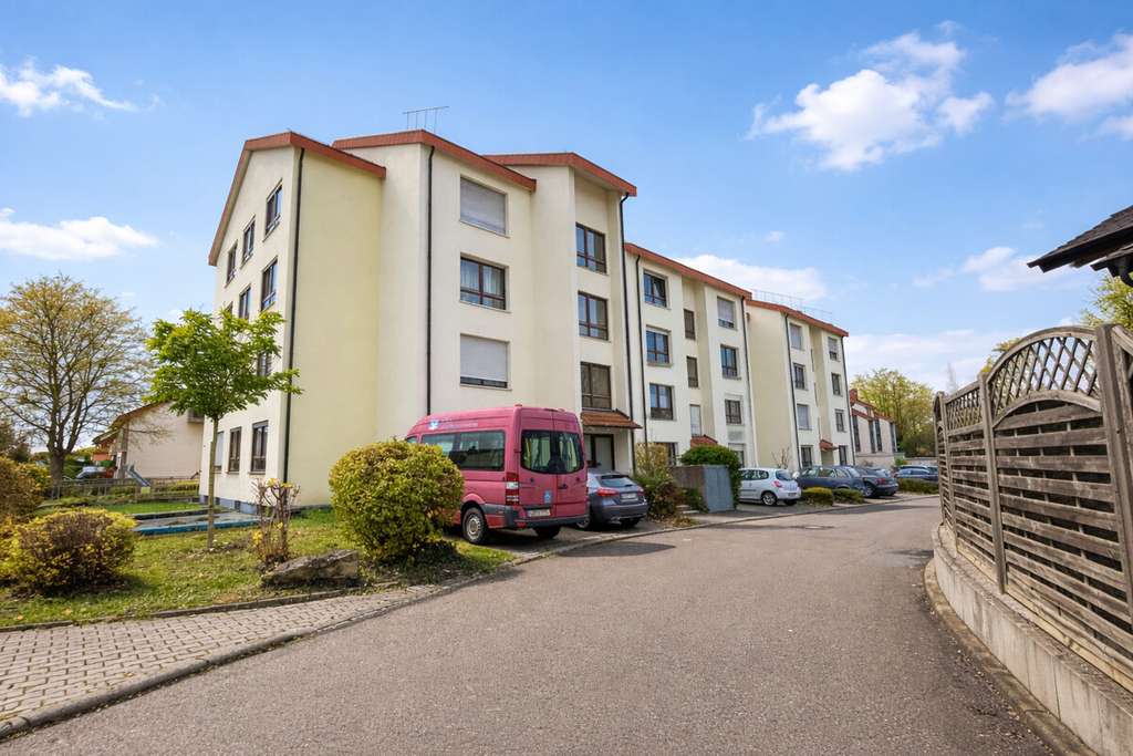 Immobilie in Markgröningen - Helle 3,5-Zimmer-Eigentumswohnung mit Balkon, Tiefgaragenstellplatz und moderner Einbauküche - Bild 0