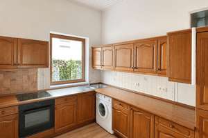 Altbau trifft Potenzial: Villa mit drei Wohneinheiten & Garagen in Offenbach am Main – 63071 Lichtenplatte, Offenbach am Main – Vorschaubild 11