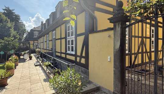 Bild von Luxuriöses Kutscherhaus – als Teil des Herrenhäuser Schlossensembles (ohne Makler)