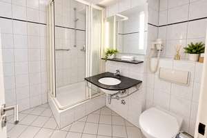 Helle 2-Zimmer-Wohnung mit offener Küche und Balkon – 60385 Bornheim, Frankfurt am Main – Vorschaubild 6