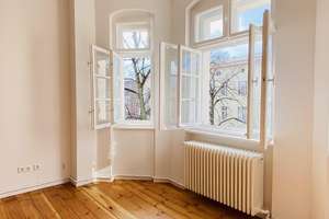 Sanierte 4-Zimmer-Altbauwohnung mit Traumgarten & Zugang zu den Ceciliengärten – Sponholzstraße 40, 12159 Schöneberg, Berlin – Vorschaubild 2