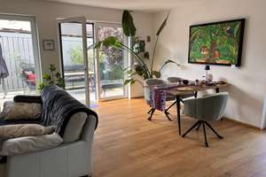 Haus im Haus: 4-Zimmer-Wohnung mit Garten in Regensburg