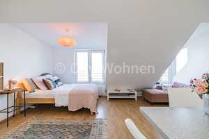 Möbliert: Wunderschöne, möblierte 1-Zimmer Wohnung in Hamburg Eppendorf über den Dächern der Stadt – Geschwister-Scholl-Straße (a.A.), 20251 Hamburg – Vorschaubild 1