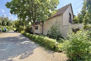 Solides & großzügiges Architektenhaus mit schönem Garten in reizvoller Wohnlage – Die vollständige Adresse der Immobilie erhältst du vom Anbieter., 30938 Burgwedel – Vorschaubild 2