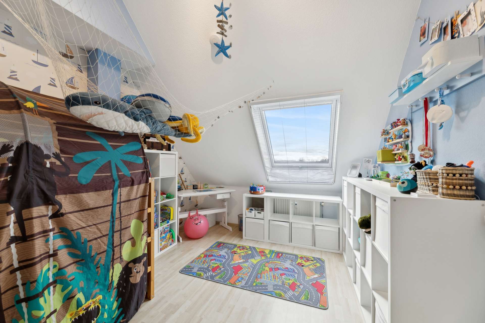 Immobilie in Röttenbach - Schicke 4-Zimmer Maisonette-Wohnung (2. OG u. DG) in Ortsrandlage von Röttenbach! - Bild 13