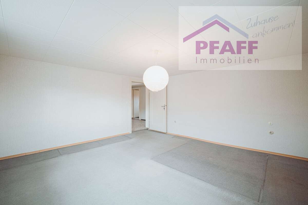 Immobilie in Radolfzell am Bodensee - Zuhause ankommen in Böhringen! Sanierungsbedürftige Doppelhaushälfte in guter Lage mit Potential - Bild 11