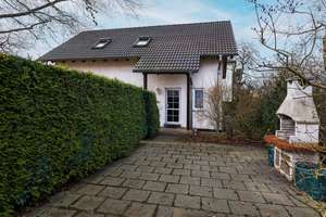 Charmantes EFH mit Südterrasse, Südbalkon & 3 Garagen – Wohnen unter alter Buche – Die vollständige Adresse der Immobilie erhältst du vom Anbieter., 9247 Röhrsdorf, Chemnitz – Vorschaubild 12