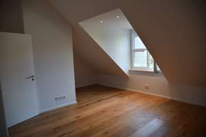 Elegantes hochwertiges Reihenmittelhaus mitten in Solln – 81479 Thalkirchen, München – Vorschaubild 17