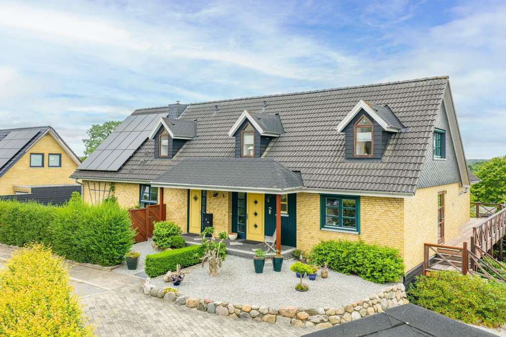 Immobilie in Glücksburg - Ankommen. Durchatmen. Bleiben. Stilvolles und großzügiges Wohnen mit beeindruckendem Weitblick - Bild 1