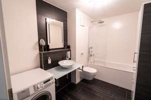 Möblierte 2-Zi.-Wohnung mit Balkon & TG zentral und ruhig – Rathausgasse 34, 81241 Pasing, München – Vorschaubild 8