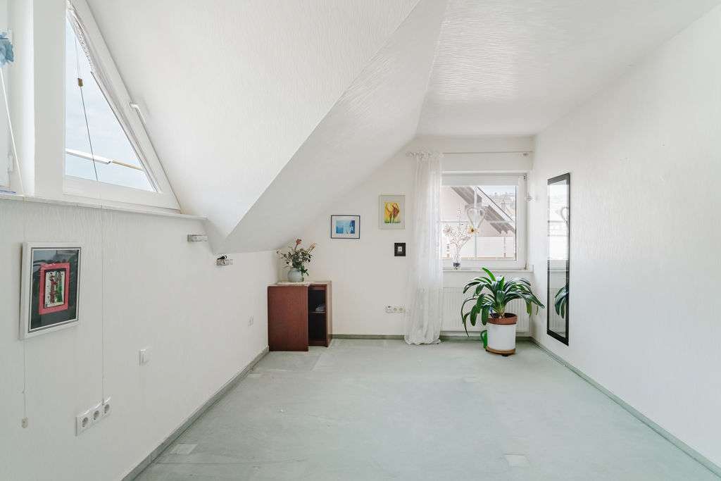 Immobilie in Niederwerth - Hier fühlt man sich wohl! 
Schöne Doppelhaushälfte auf dem Niederwerth - Bild 19