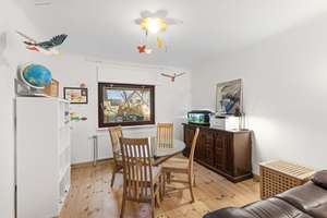 1-2-Fam.-Haus Bj. 1936 | ca. 190m² Wfl. + ca. 130m² NF | 3 Bäder  | zahlreiche Um- & Anbauten – Die vollständige Adresse der Immobilie erhältst du vom Anbieter., 12355 Rudow, Berlin – Vorschaubild 2