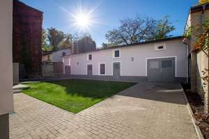 Stilvolles Zweifamilienhaus mit Remise in TOP-Lage von Potsdam – Die vollständige Adresse der Immobilie erhältst du vom Anbieter., 14469 Bornim, Potsdam – Vorschaubild 2