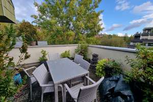 Familienfreundliche Maisonette mit 2 Balkonen & Galerie – ruhig im Grünen, schnell in der City – Die vollständige Adresse der Immobilie erhältst du vom Anbieter., 70195 Botnang-Süd, Stuttgart – Vorschaubild 2