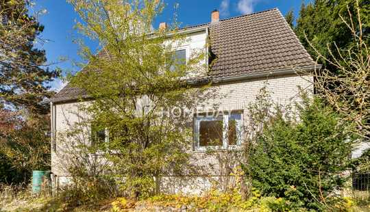 Bild von Geräumiges EFH mit 5 Zimmern, Keller, Garagen, Garten und viel Potenzial in ruhiger Lage