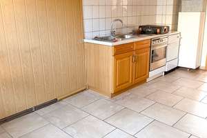 Gepflegtes Mehrfamilienhaus in guter Lage – Die vollständige Adresse der Immobilie erhältst du vom Anbieter., 9350 Lichtenstein/Sachsen – Vorschaubild 7