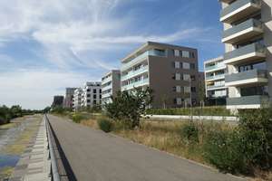 Zweitbezug: Familiengerechte 3 Zimmer am Lindenauer Hafen mit Blick auf den Kanal und großem Balkon – Hafenstraße 11b, 4179 Schönau, Leipzig – Vorschaubild 1