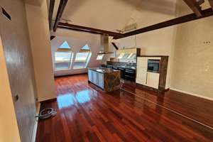 ***Größzügige 2,5-Zimmer***Wohnküche! Einbauküche! Maisonette im Dachgeschoss***