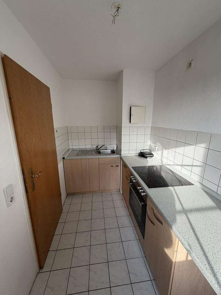 Immobilie in Meuselwitz - Südlich von Leipzig: Helle Zweiraumwohnung mit Südbalkon und Tiefgaragenstellplatz - Bild 3