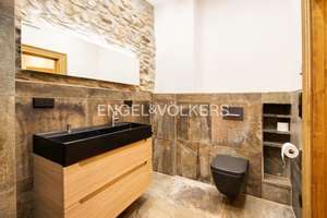 Denkmalgeschützte, stilvoll sanierte Altbau-Residenz mit Aufzug in der Regensburger Innenstadt – Die vollständige Adresse der Immobilie erhältst du vom Anbieter., 93047 Innenstadt, Regensburg – Vorschaubild 4