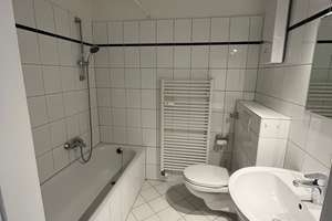 Frisch renovierte 2-Zimmer-Wohnung mit guter Raumaufteilung und Balkon in zentraler Lage – Charlottenstr. 4, 40210 Stadtmitte, Düsseldorf – Vorschaubild 11