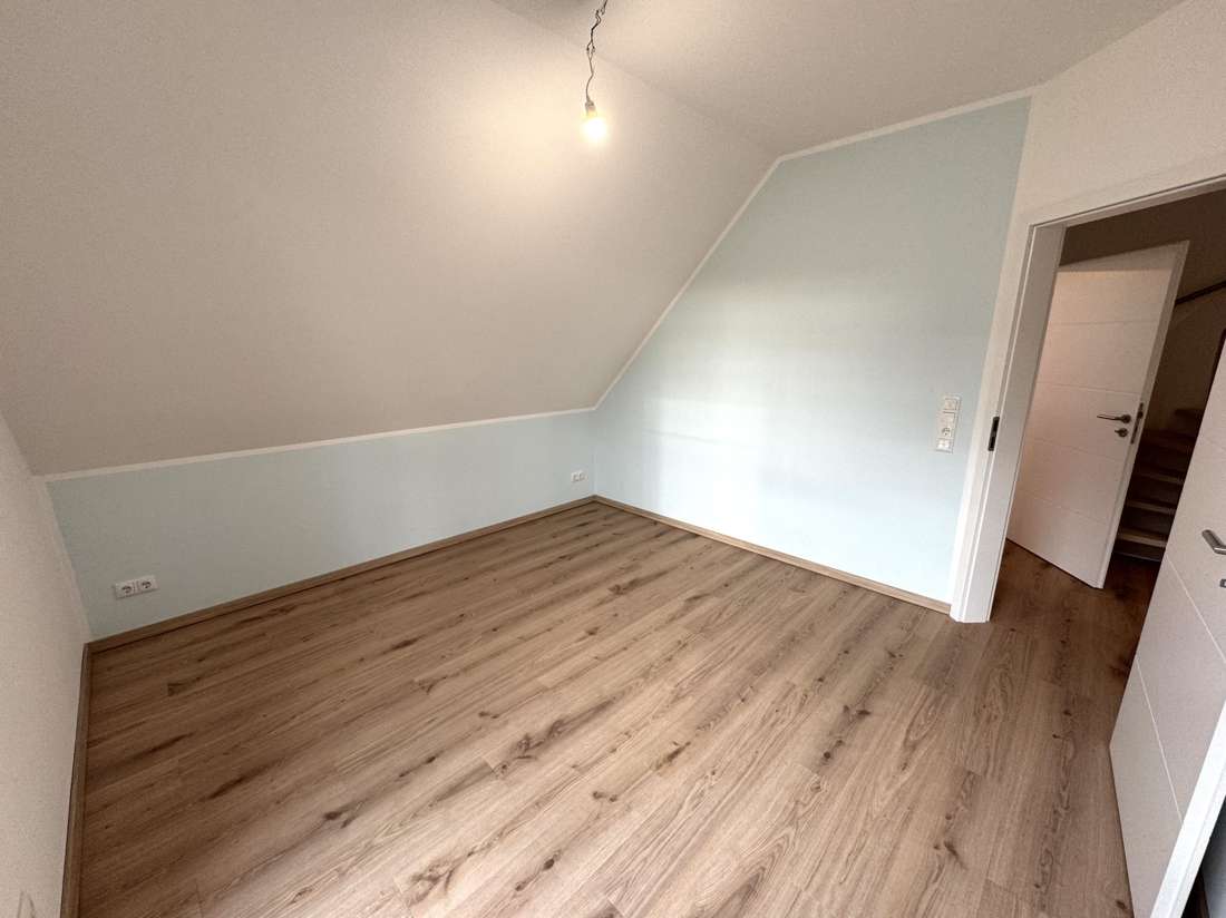 Immobilie in Sauensiek - Energieeffizient & stilvoll – moderne Doppelhaushälfte mit sechs Zimmern und Garten in Sauensiek *** - Bild 16