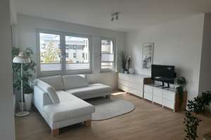 Riedberg: 3-Zimmer-Neubau mit Einbauküche, zwei Bädern, Loggia und TG-Platz – 60438 Kalbach-Riedberg, Frankfurt am Main – Vorschaubild 2