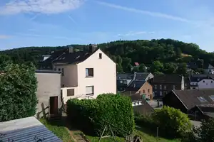 Großzügiges Einfamilienhaus mit ggf. zusätzlichem Baugrundstück, frisch renoviert, sofort verfügbar – Schartstr. 3, 52224 Aachen (Kreis) – Vorschaubild 1