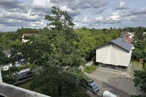 ÜBER DEN DÄCHERN SILLENBUCHS – GEPFLEGTE 3-ZIMMER-WOHNUNG MIT BALKON UND TIEFGARAGENSTELLPLATZ – Die vollständige Adresse der Immobilie erhältst du vom Anbieter., 70619 Sillenbuch (Ortsteil), Stuttgart – Vorschaubild 2