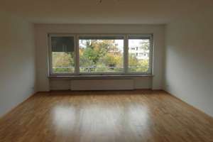 Schöne, geräumige drei Zimmer Wohnung in Stuttgart, Weilimdorf – Die vollständige Adresse der Immobilie erhältst du vom Anbieter., 70499 Bergheim, Stuttgart – Vorschaubild 2