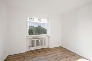 Sonnige 3,5-Zimmer mit Süd-Ost-Balkon, 25 m²-Hobbyraum und TG-Option in ruhiger Lage – Die vollständige Adresse der Immobilie erhältst du vom Anbieter., 22159 Farmsen-Berne, Hamburg – Vorschaubild 8