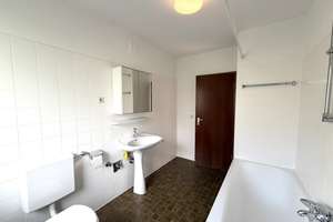 Geräumige 3,5-Zimmer-Wohnung mit hochwertiger Küche, Südbalkon & Stellplatz – Die vollständige Adresse der Immobilie erhältst du vom Anbieter., 70439 Stammheim-Süd, Stuttgart – Vorschaubild 13