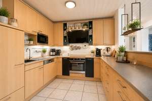 Zweifamilienhaus mit enorm viel Platz, großem Garten, vielseitig nutzbar & EEK D im Duisburg Süden – Die vollständige Adresse der Immobilie erhältst du vom Anbieter., 47259 Ungelsheim, Duisburg – Vorschaubild 11