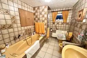 Kleine Haushälfte mit Anbau auf traumhaft schönem Grundstück in zentrumsnaher Wohnlage! – Rendsburg-Eckernförde (Kreis) – Vorschaubild 7