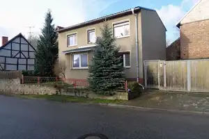 EMDEN; preiswert zwischen Haldensleben und Helmstedt, PROVISIONSFREI – Börde (Kreis) – Vorschaubild 1