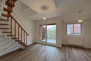 Großzügige, bezugsfreie 3-Zimmer-Maisonette-Dachgeschosswohnung mit Flair im charmanten Altbau! – Kurfürstenstraße 55, 12105 Mariendorf, Berlin – Vorschaubild 1