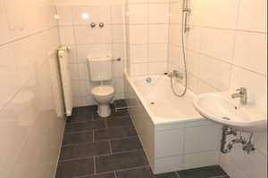 Zentral gelegene 1-Zimmer-Balkonwohnung mit neuem Wannenbad und Vinylboden – Weseler Straße 73, 47169 Marxloh, Duisburg – Vorschaubild 5
