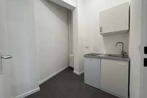 Schlüterstraße | saniertes - helles - 1 - Zimmer Apartment mit Balkon 2.OG – Schlüterstraße 80, 10625 Charlottenburg, Berlin – Vorschaubild 2