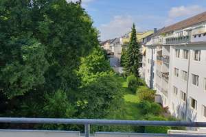 3-Zimmer-Wohnung mit Aufzug, Balkon und Garage in Zentrumsnähe