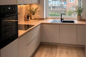 Frisch saniert! 2,5-Zi.-Wohnung mit Südloggia & TG provisionsfrei – Die vollständige Adresse der Immobilie erhältst du vom Anbieter., 22395 Sasel, Hamburg – Vorschaubild 2